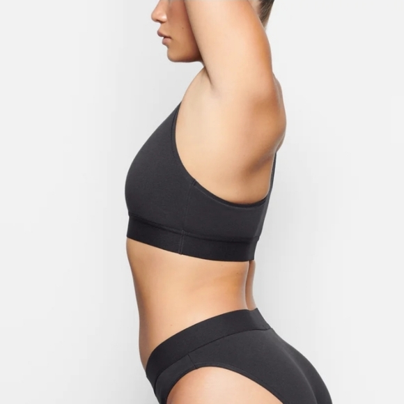 SKIMS COTTON JERSEY RACERBACK BRA/ XXS/ SOOT/ NWT - Picture 3 of 10